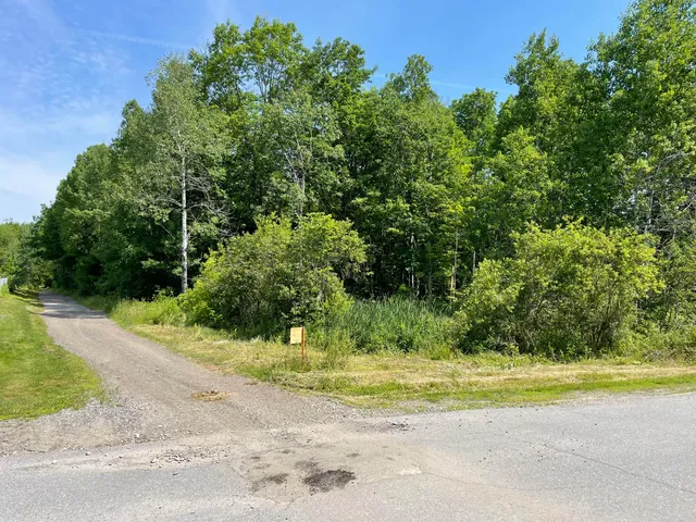 $42,500 | 5 School Street, Pittsfield, ME 04967