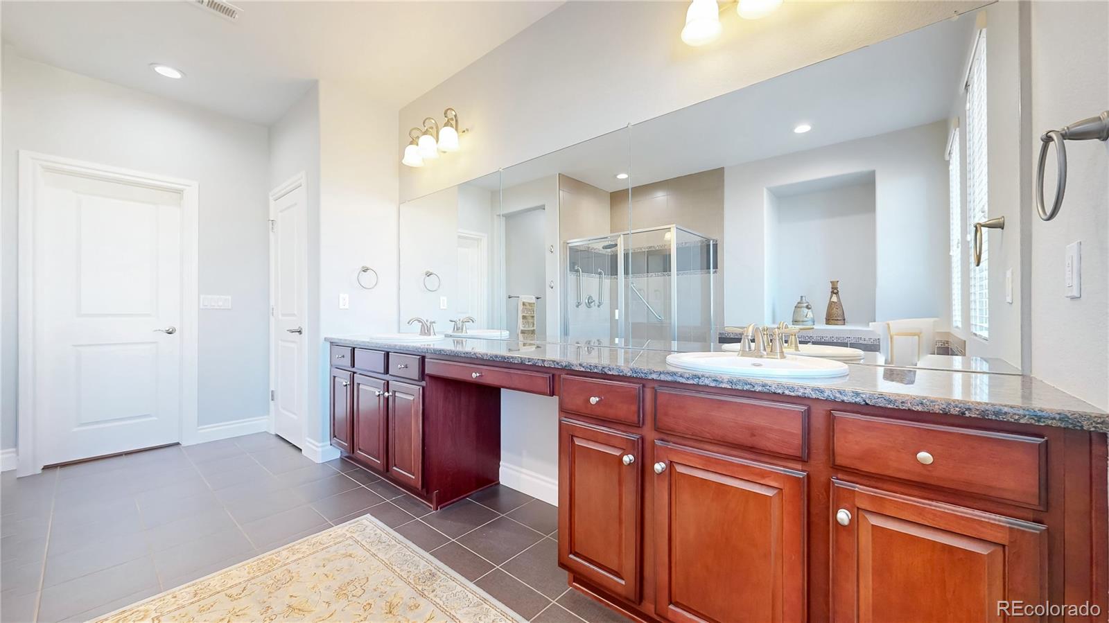 9198 Ridgegate Parkway Lone Tree, CO 80124 - Photo 17 of 34