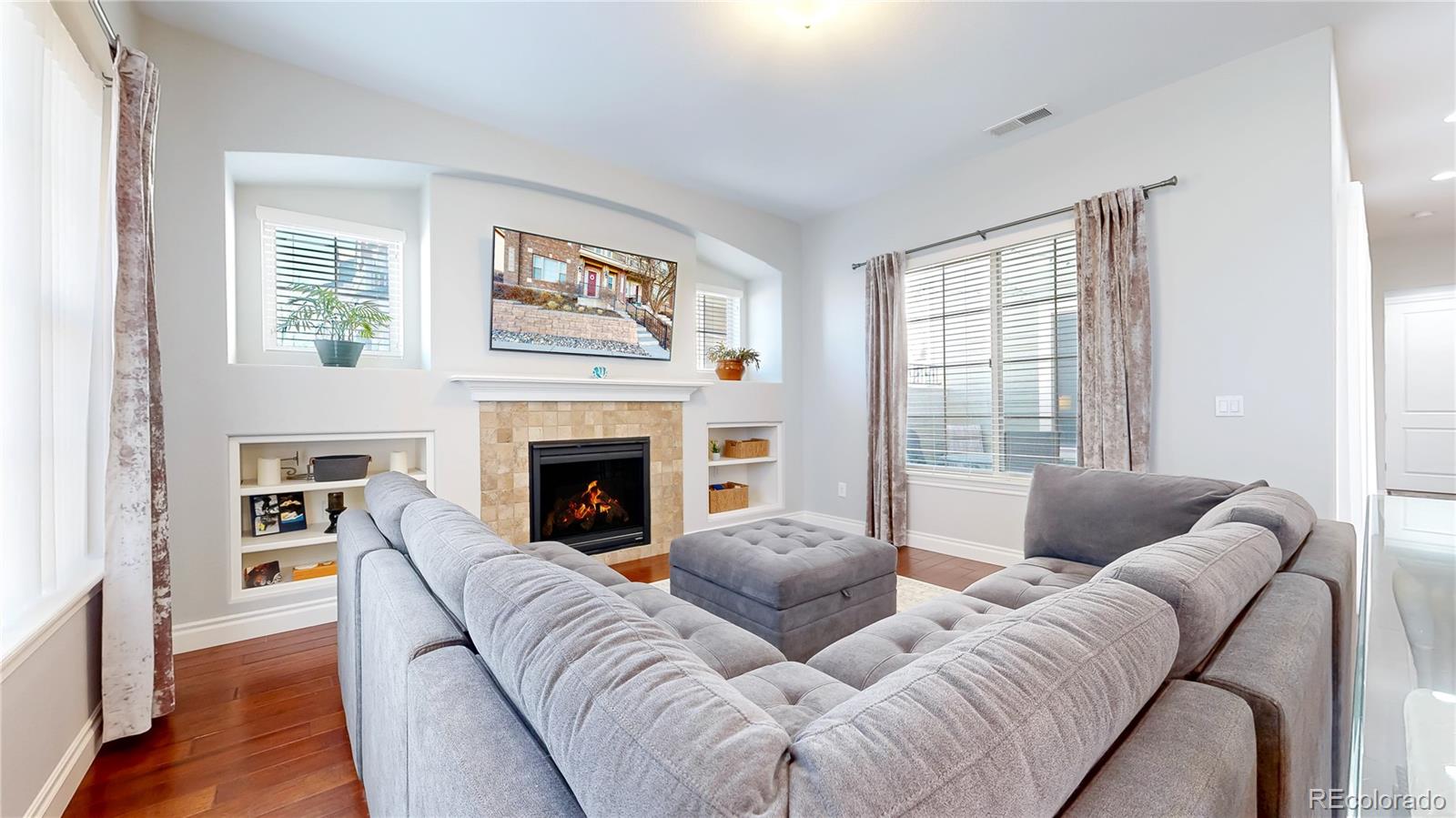 9198 Ridgegate Parkway Lone Tree, CO 80124 - Photo 2 of 34