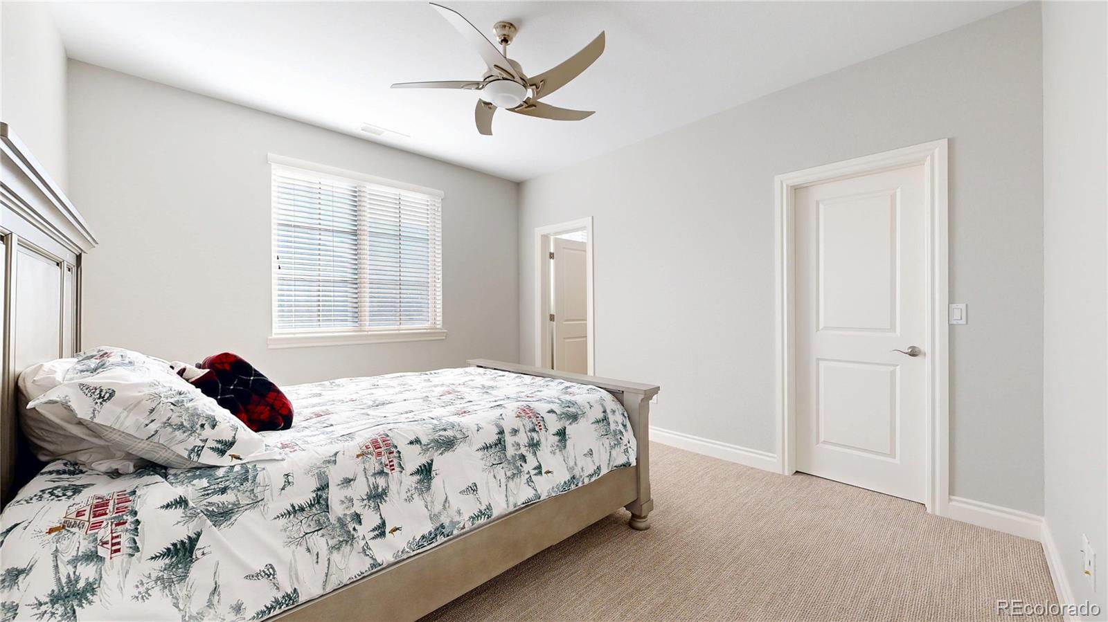 9198 Ridgegate Parkway Lone Tree, CO 80124 - Photo 21 of 34