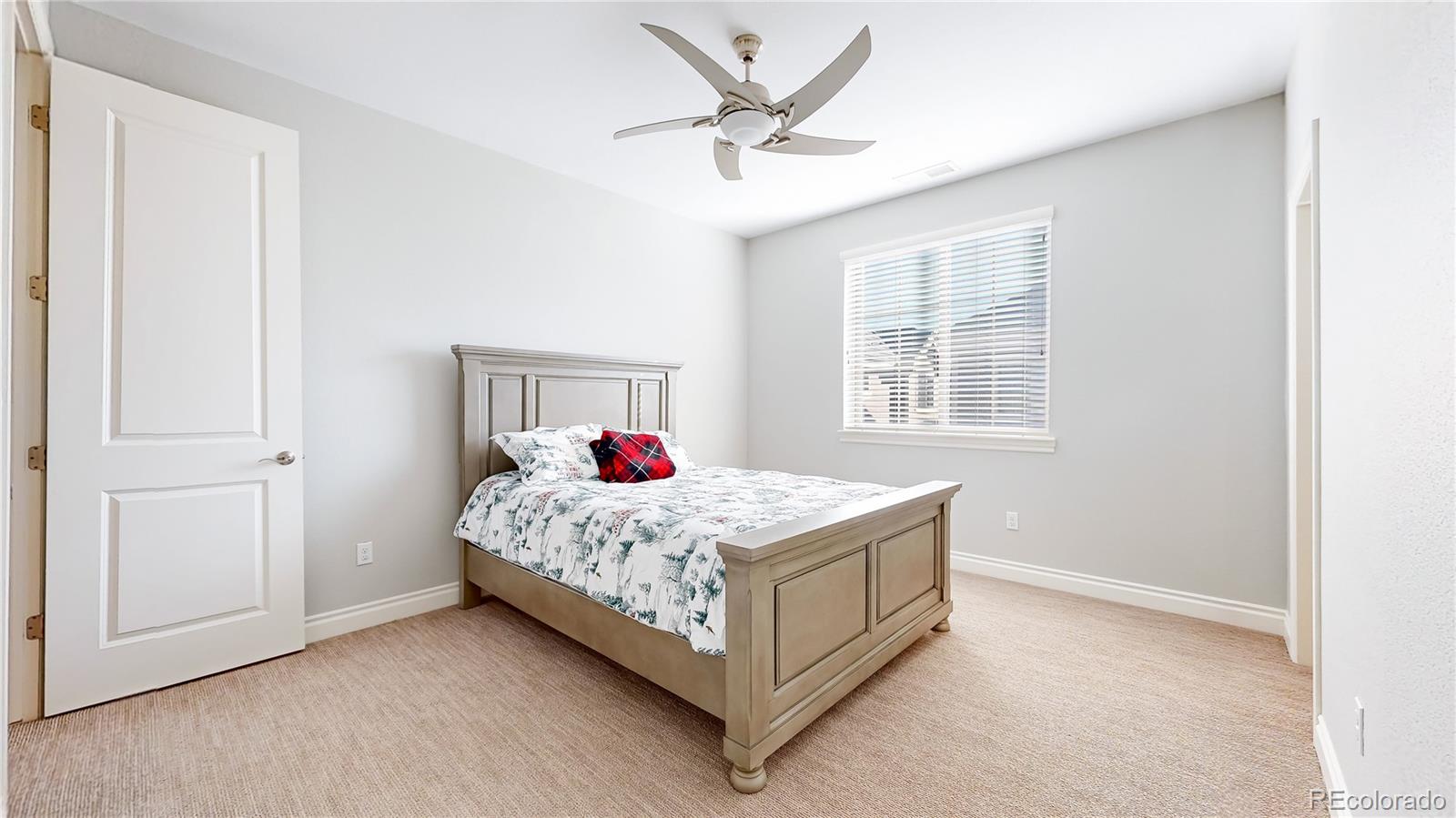 9198 Ridgegate Parkway Lone Tree, CO 80124 - Photo 22 of 34