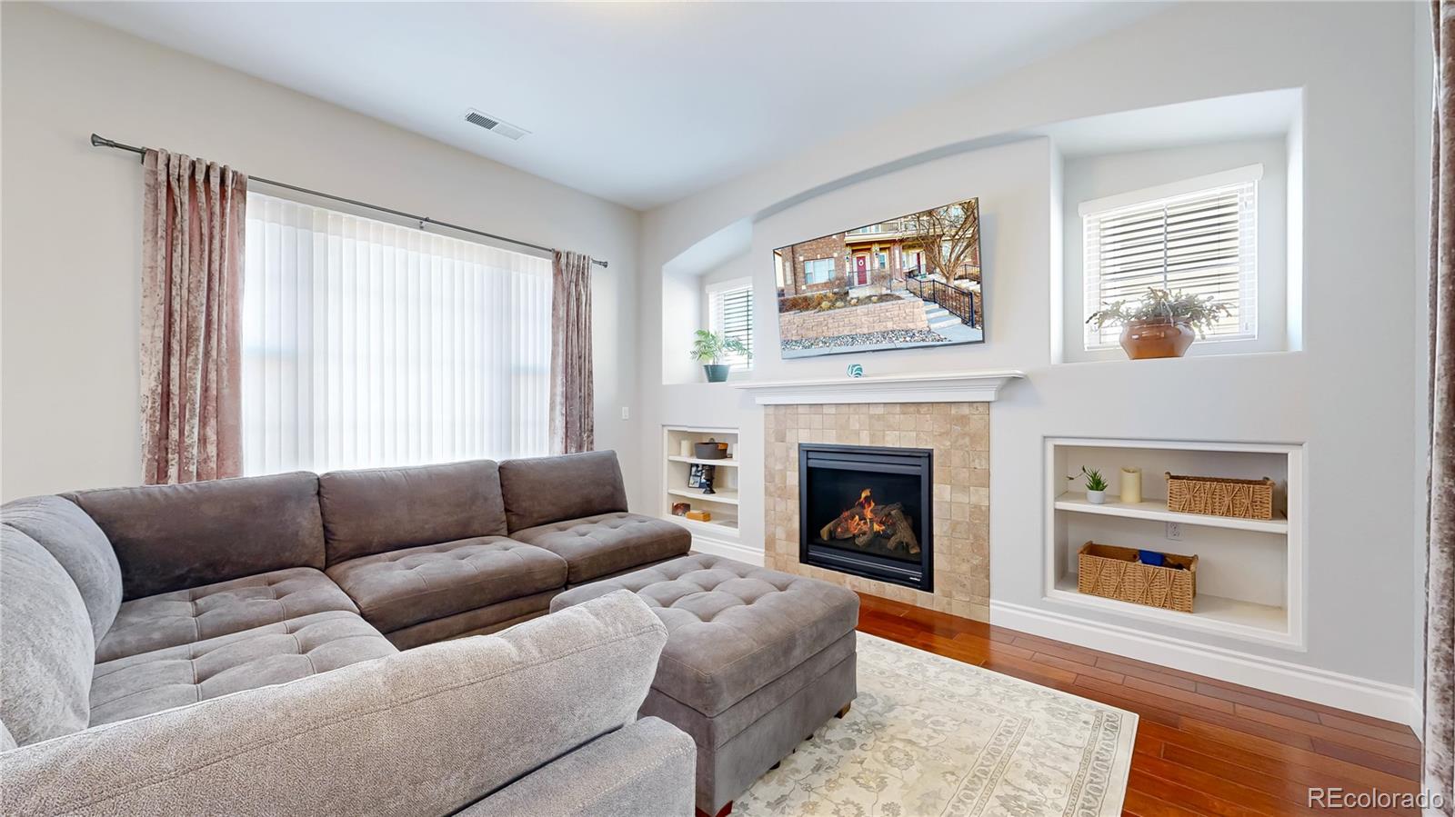 9198 Ridgegate Parkway Lone Tree, CO 80124 - Photo 3 of 34