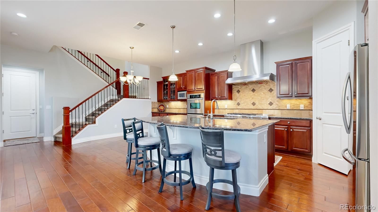 9198 Ridgegate Parkway Lone Tree, CO 80124 - Photo 4 of 34