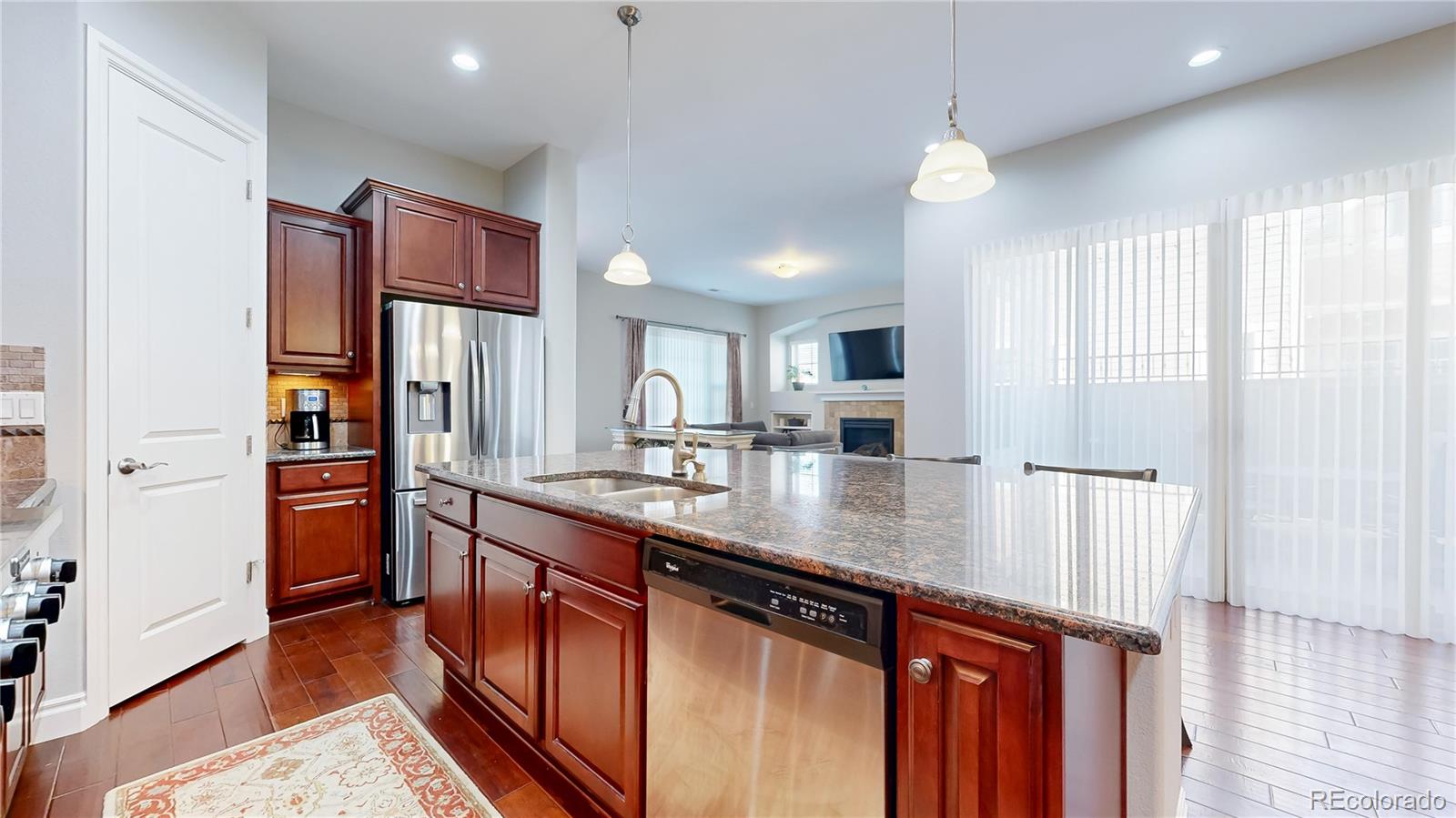 9198 Ridgegate Parkway Lone Tree, CO 80124 - Photo 6 of 34