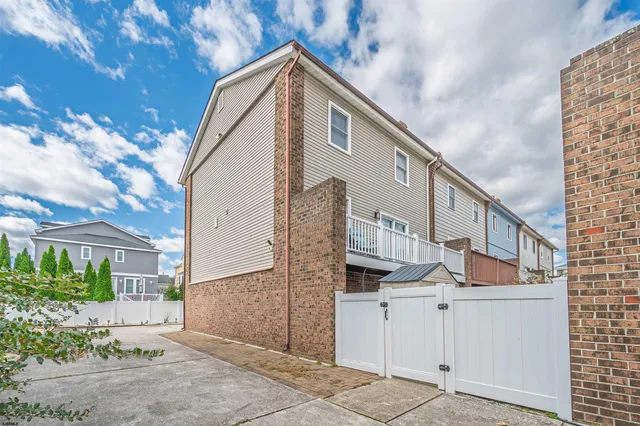 $1,150,000 | 20 North Washington Avenue, Margate City, NJ 08402
