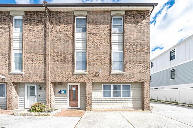 $1,150,000 | 20 North Washington Avenue, Margate City, NJ 08402