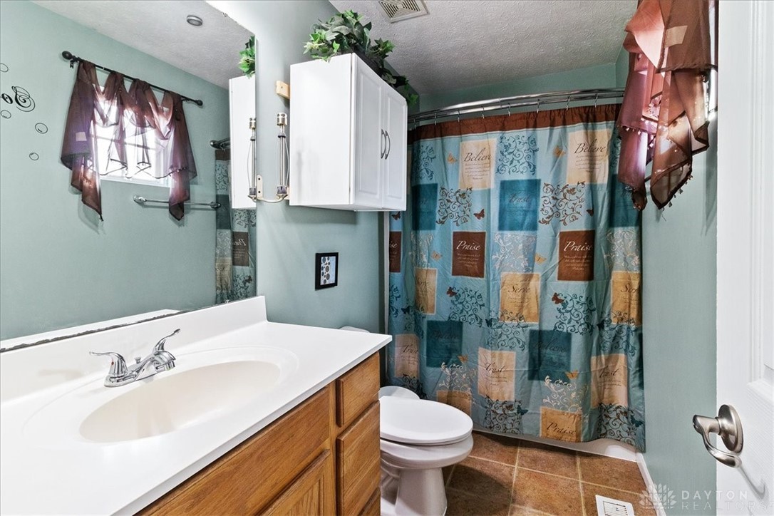 2063 Matt Way Riverside, OH 45424 - Photo 24 of 37 Primary Bathroom
