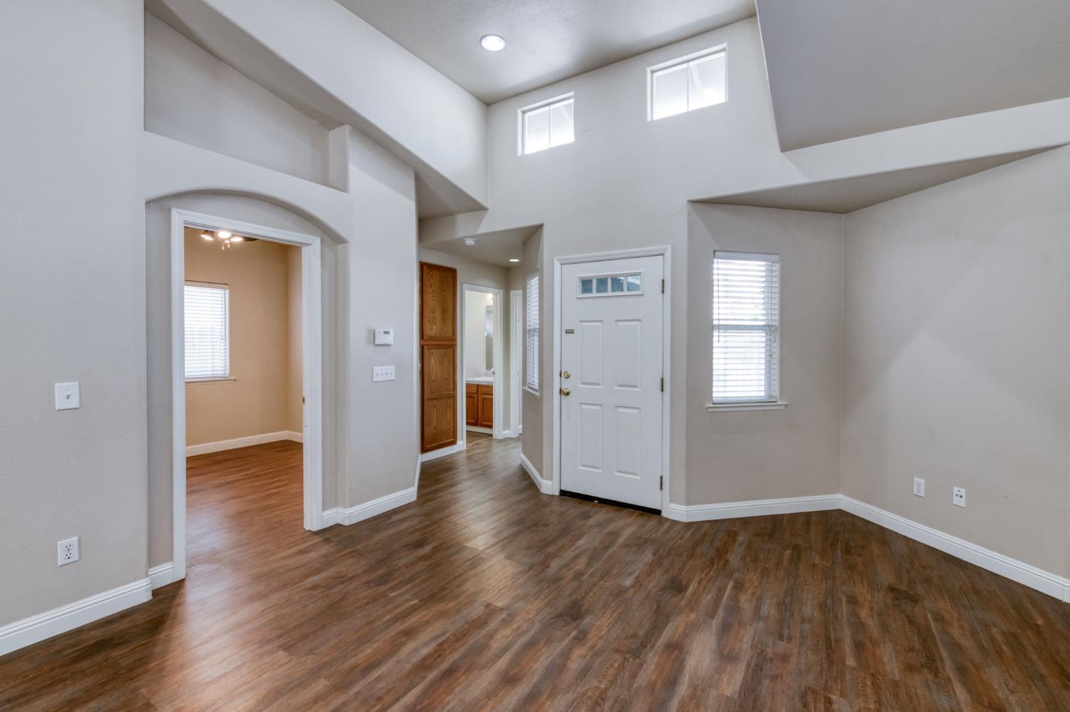 2235 East Lester Avenue Fresno, CA 93720 - Photo 7 of 39