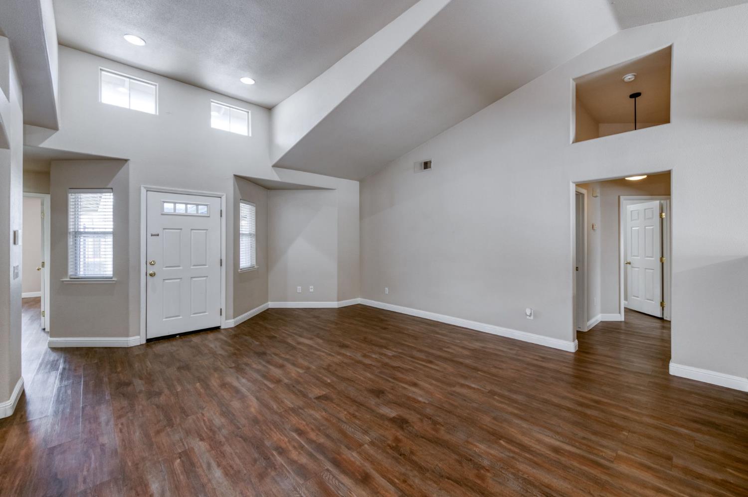 2235 East Lester Avenue Fresno, CA 93720 - Photo 9 of 39