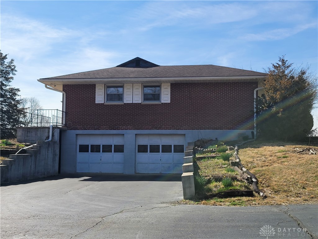 3231 Cemetery Road Xenia, OH 45385 - Photo 2 of 19 Gallery Image 2