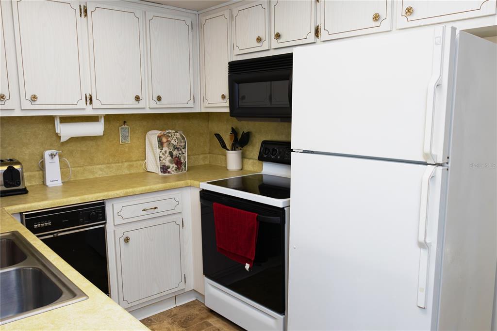 5417 Palm Drive New Port Richey, FL 34652 - Photo 10 of 27