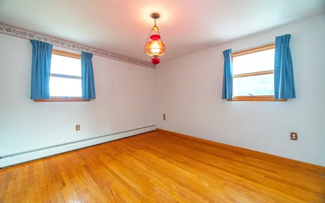 $900,000 | 28 Cemetery Road, Willington, CT 06279