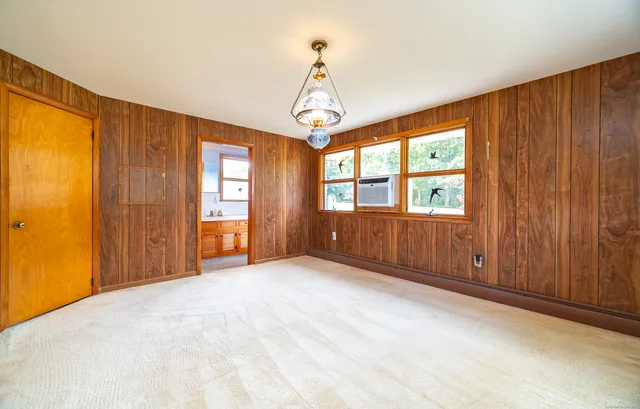 $900,000 | 28 Cemetery Road, Willington, CT 06279