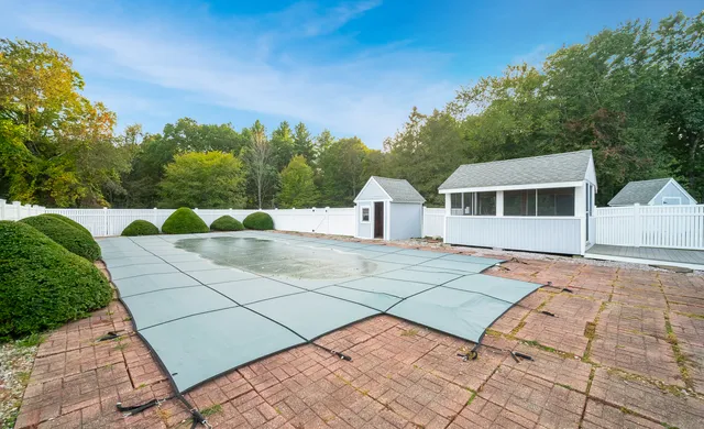 $900,000 | 28 Cemetery Road, Willington, CT 06279