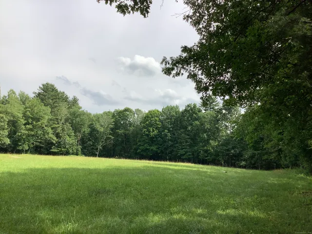 $900,000 | 28 Cemetery Road, Willington, CT 06279