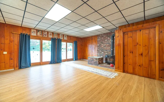 $900,000 | 28 Cemetery Road, Willington, CT 06279