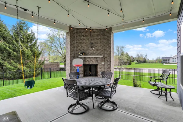 $650,000 | 7539 Sly Fox Drive, Indianapolis, IN 46237