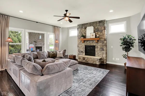 $650,000 | 7539 Sly Fox Drive, Indianapolis, IN 46237