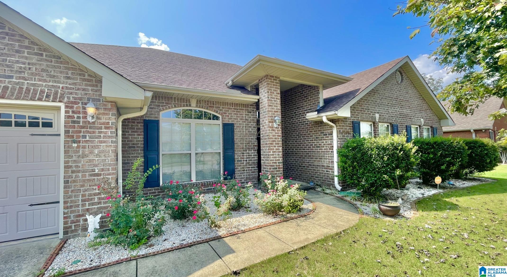 348 Tanglewood Circle Alabaster, AL 35007 - Photo 1 of 29