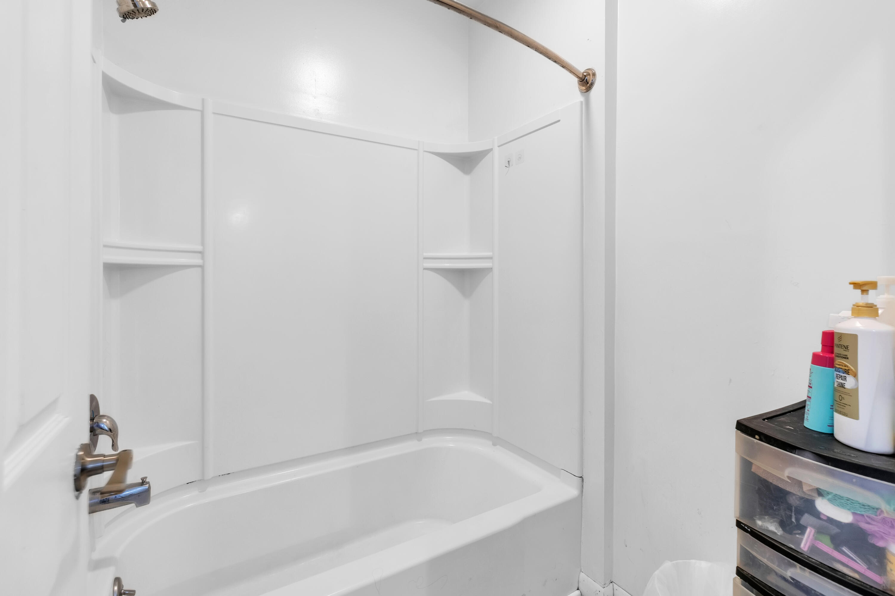 4620 Christiansen Road Lansing, MI 48910 - Photo 13 of 23 IMG_1867