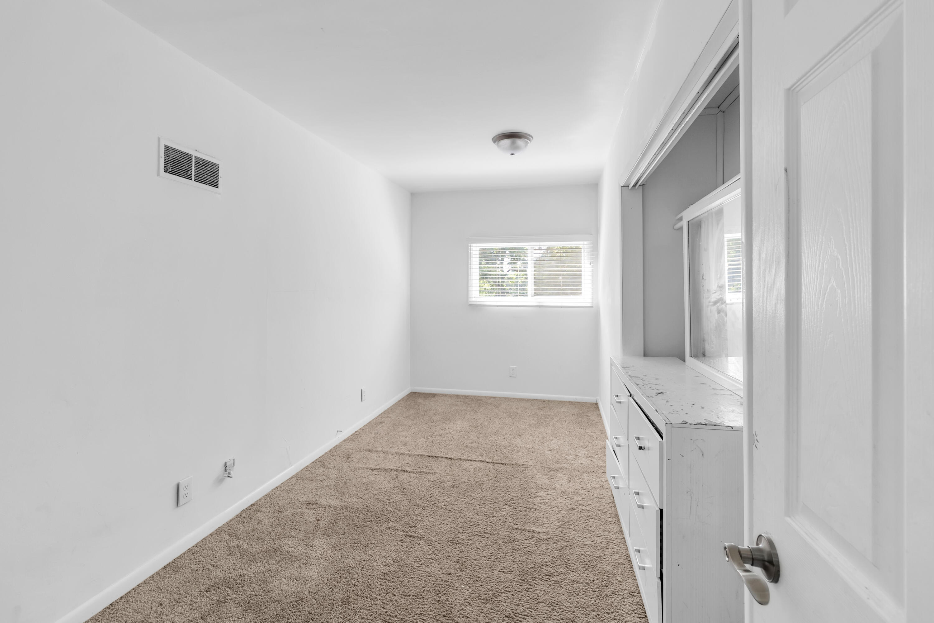 4620 Christiansen Road Lansing, MI 48910 - Photo 17 of 23 IMG_1887