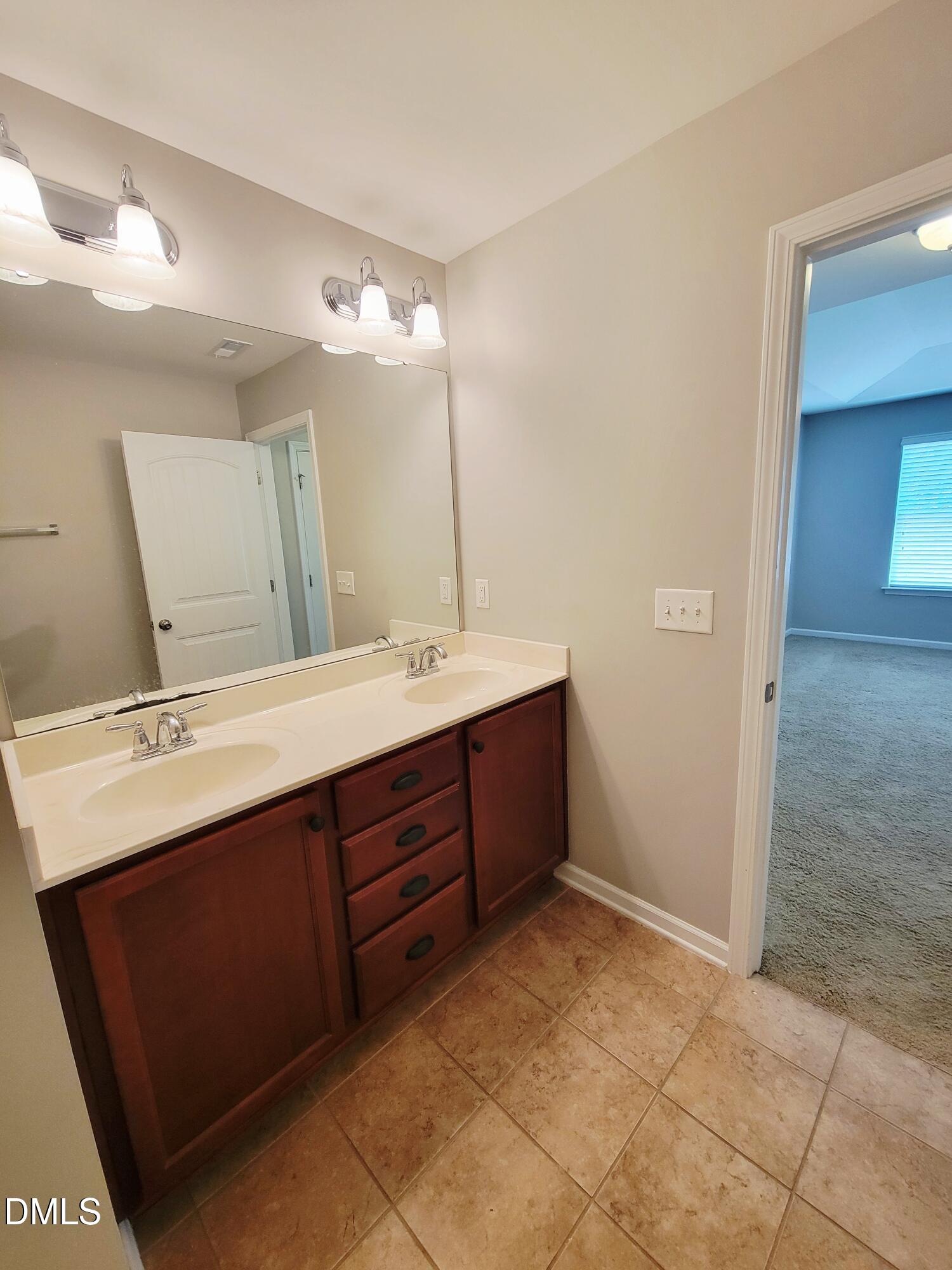 2425 Swans Rest Way Raleigh, NC 27606 - Photo 32 of 60 20260730_132820