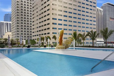 $635,000 | 325 South Biscayne Boulevard, Unit 4022, Miami, FL 33131