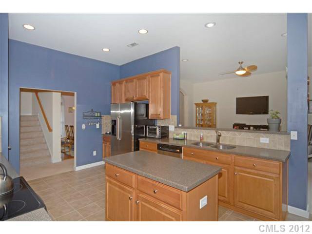 454 Sheltered Cove Court Fort Mill, SC 29708 - Photo 4 of 16