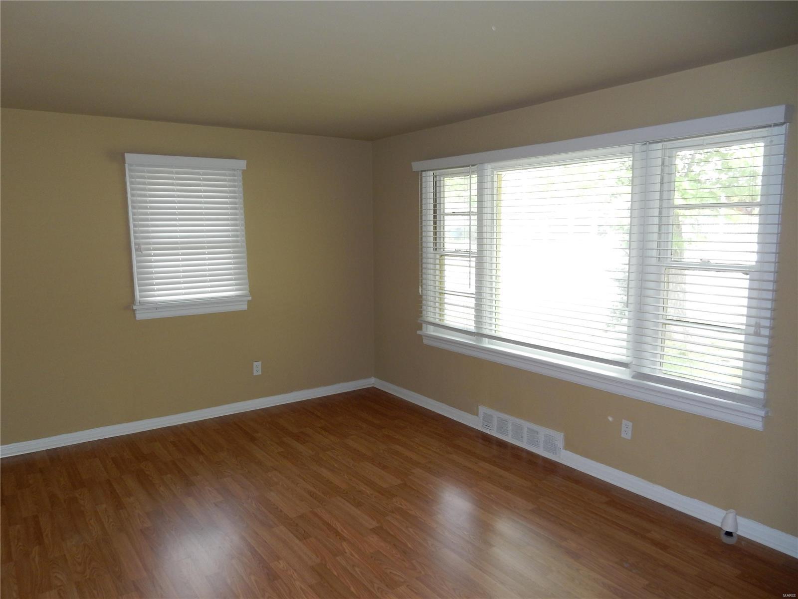 3735 Edmundson Road St. Louis, MO 63114 - Photo 3 of 13 Gallery Image 3