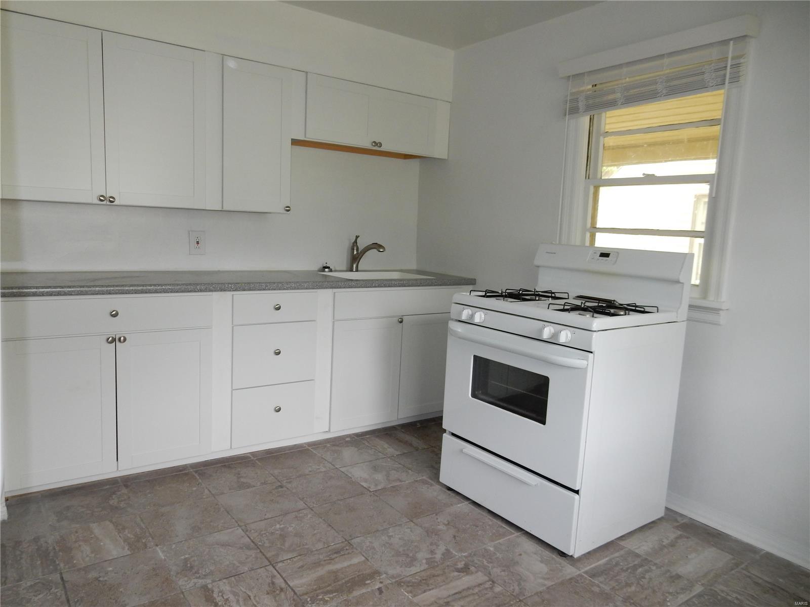 3735 Edmundson Road St. Louis, MO 63114 - Photo 8 of 13 Gallery Image 8