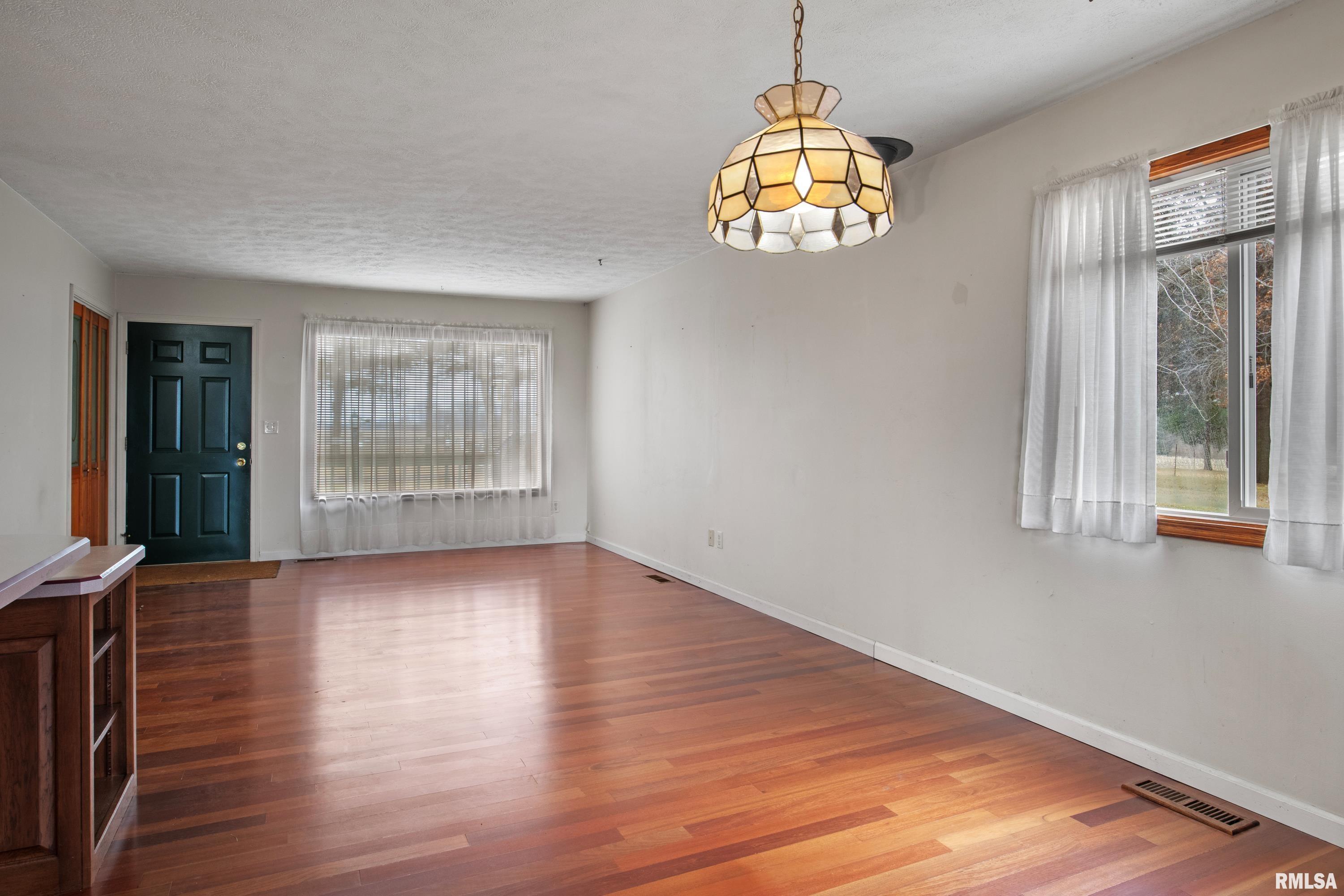 874 South Oaklane Road Springfield, IL 62712 - Photo 4 of 48