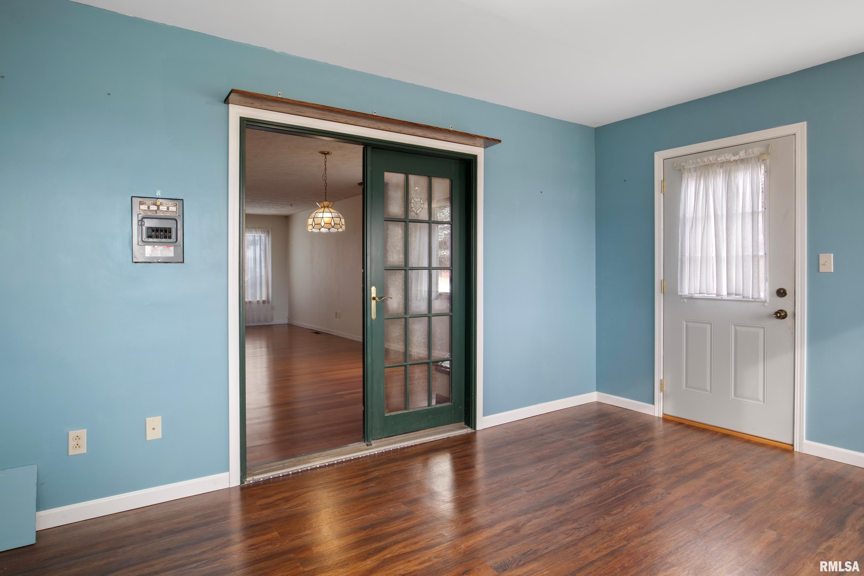 874 South Oaklane Road Springfield, IL 62712 - Photo 6 of 48
