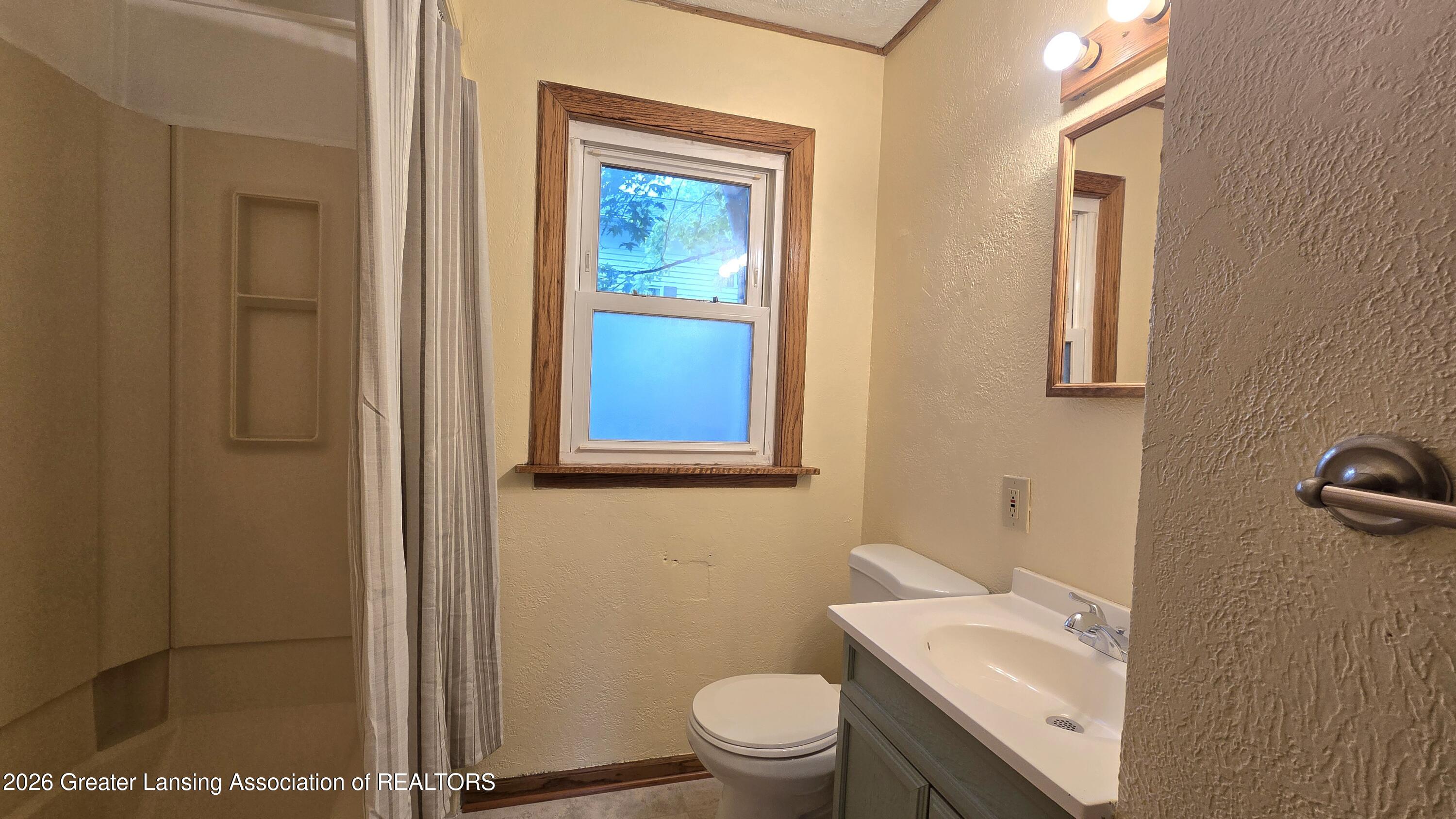 1220 Whyte Street Lansing, MI 48906 - Photo 19 of 22 20260609_100349