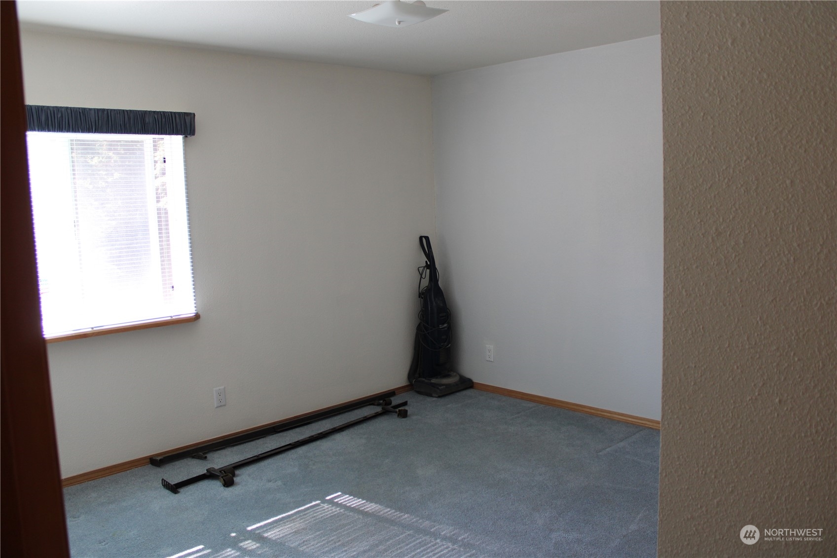 110 Bartroff Road Oroville, WA 98844 - Photo 16 of 38 a room with a window