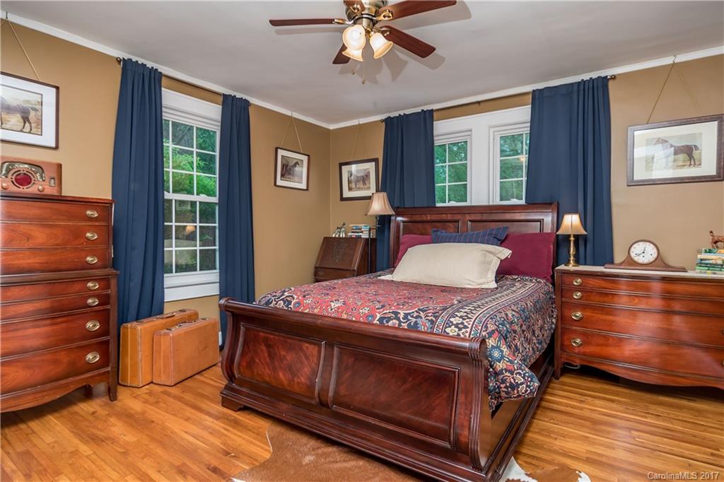2046 Eaton Road Charlotte, NC 28205 - Photo 12 of 16 Gallery Image 12