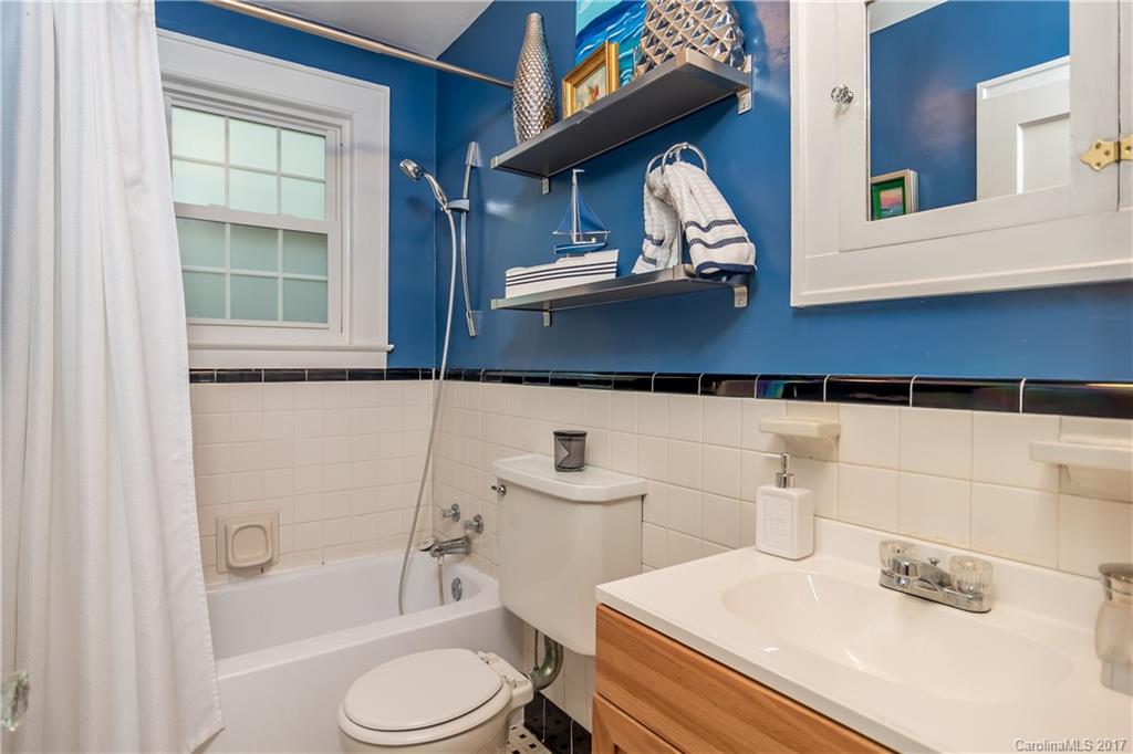 2046 Eaton Road Charlotte, NC 28205 - Photo 13 of 16 Gallery Image 13