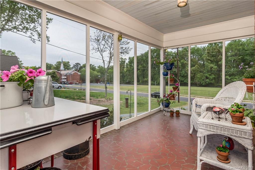 2046 Eaton Road Charlotte, NC 28205 - Photo 15 of 16 Gallery Image 15