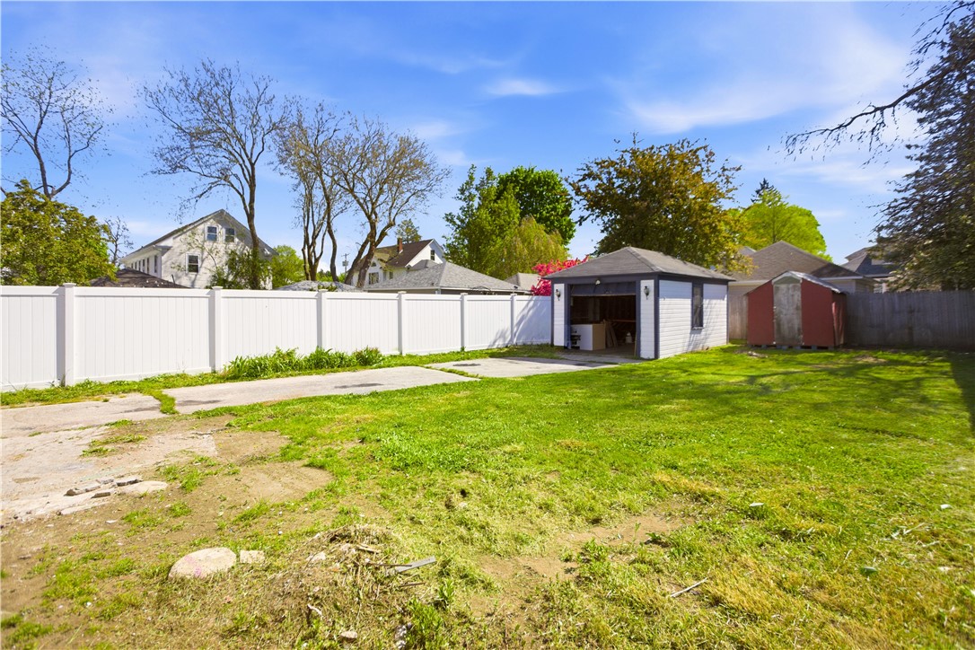 18 Harding Avenue Cranston, RI 02905 - Photo 32 of 33