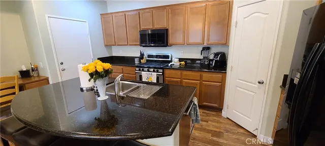 $545,000 | 15723 Parkhouse Drive, Unit 59, Fontana, CA 92336