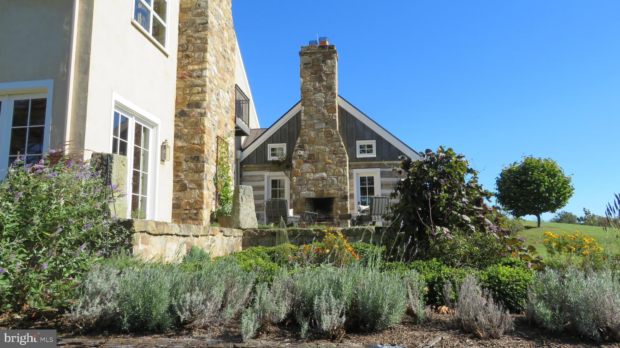 5790 Leeds Manor Road Hume, VA 22639 - Photo 14 of 61 Outdoor fireplace