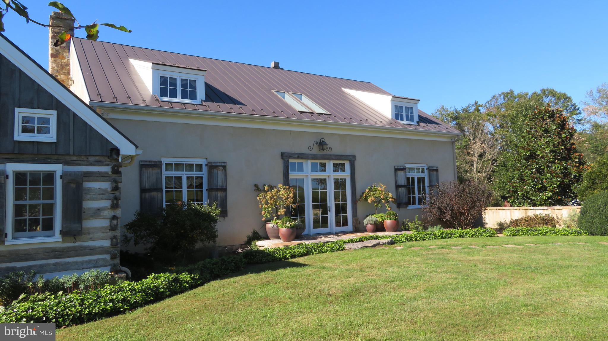 5790 Leeds Manor Road Hume, VA 22639 - Photo 4 of 61 Front facade of house