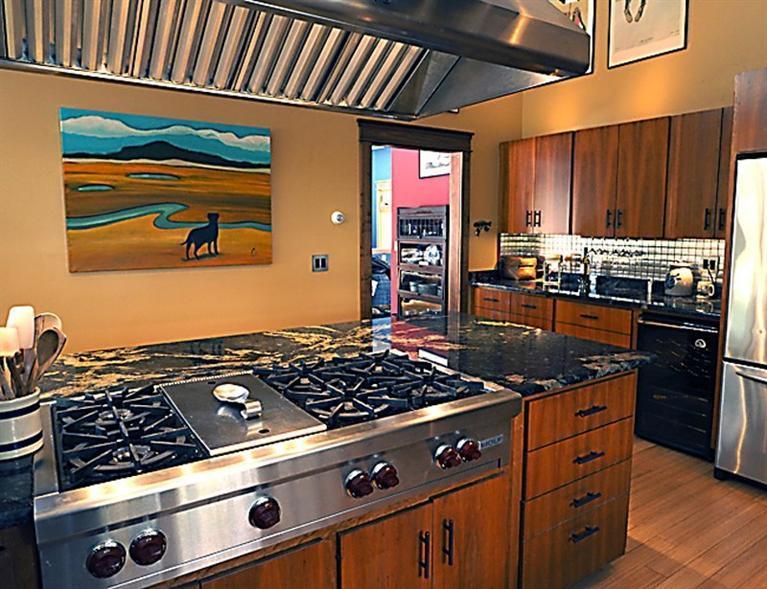 580 Lumbert Mill Road Centerville, MA 02632 - Photo 17 of 34 a stove top oven sitting inside of a kitchen