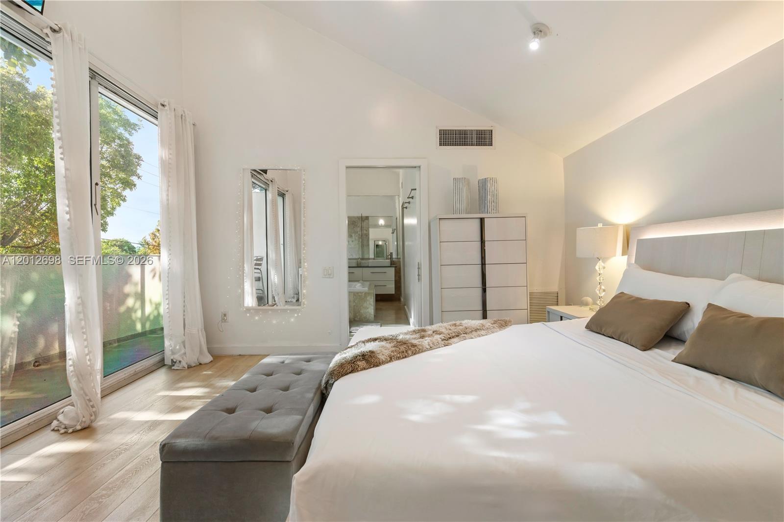 1898 Southwest 17th Street Miami, FL 33145 - Photo 32 of 66