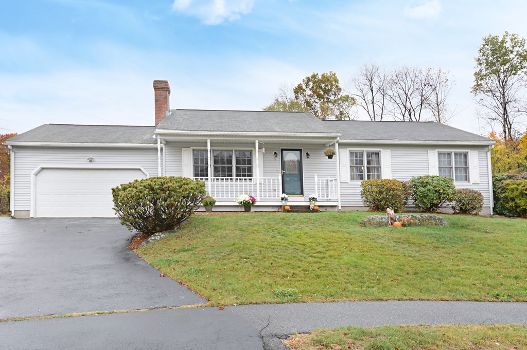 15 Meadowsweet Road Shrewsbury, MA 01545 - Photo 2 of 34 Gallery Image 2