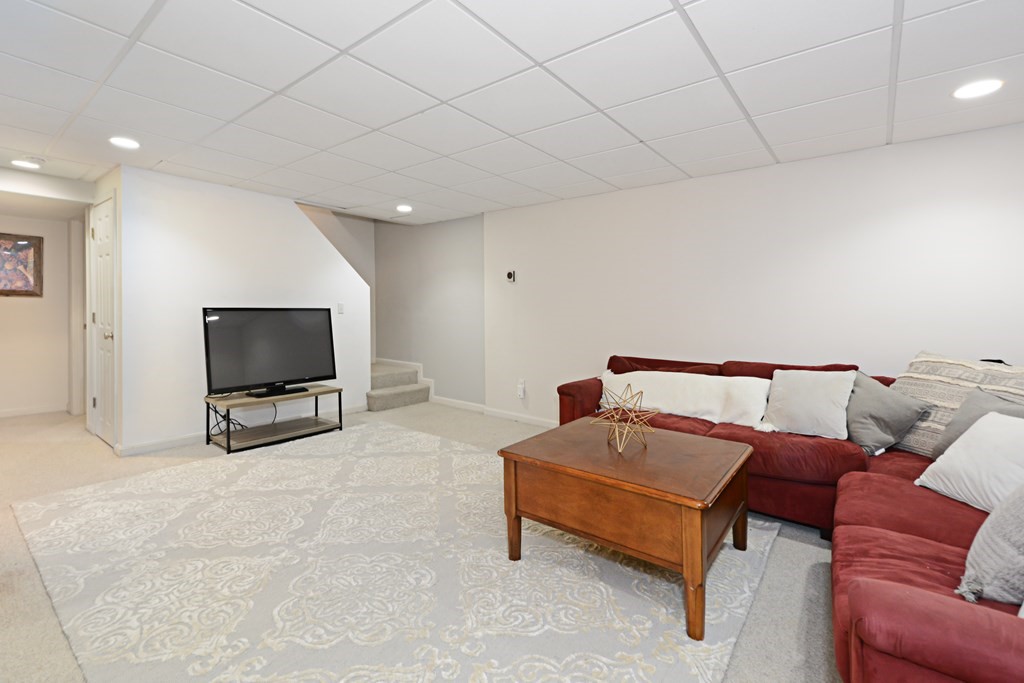 15 Meadowsweet Road Shrewsbury, MA 01545 - Photo 30 of 34 Gallery Image 30