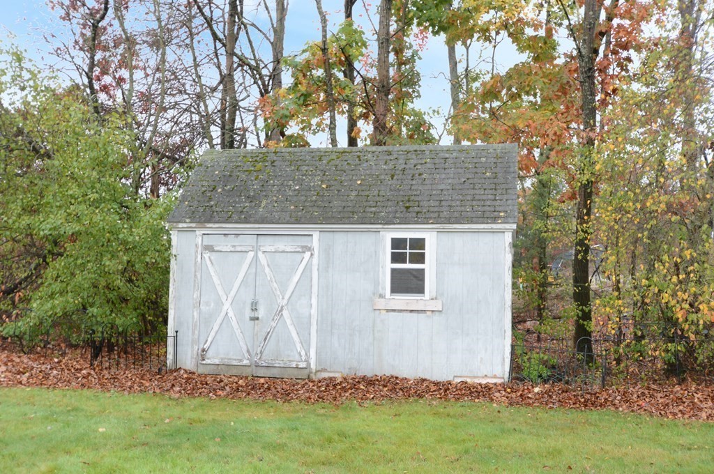 15 Meadowsweet Road Shrewsbury, MA 01545 - Photo 4 of 34 Gallery Image 4