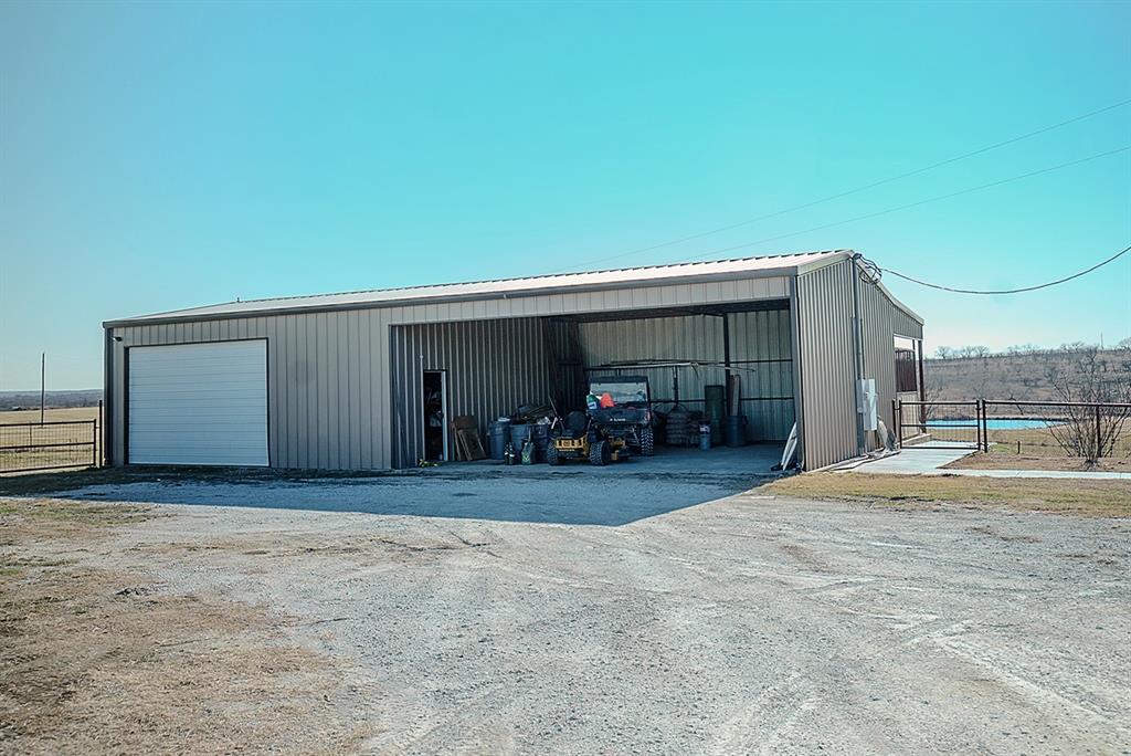 290 Barton Road Maypearl, TX 76064 - Photo 21 of 32 a view of outdoor space and yard
