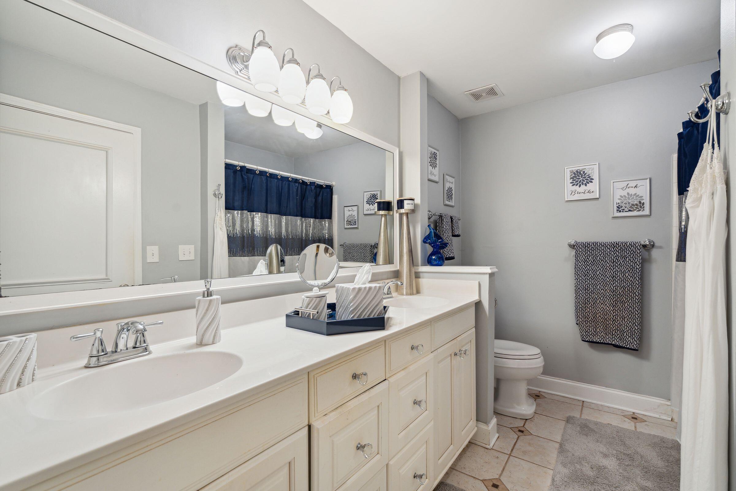 2011 North Highway 17, Unit 2300A Mount Pleasant, SC 29466 - Photo 17 of 31 2011NHighway17Unit2300A-KeenEyeMarketing