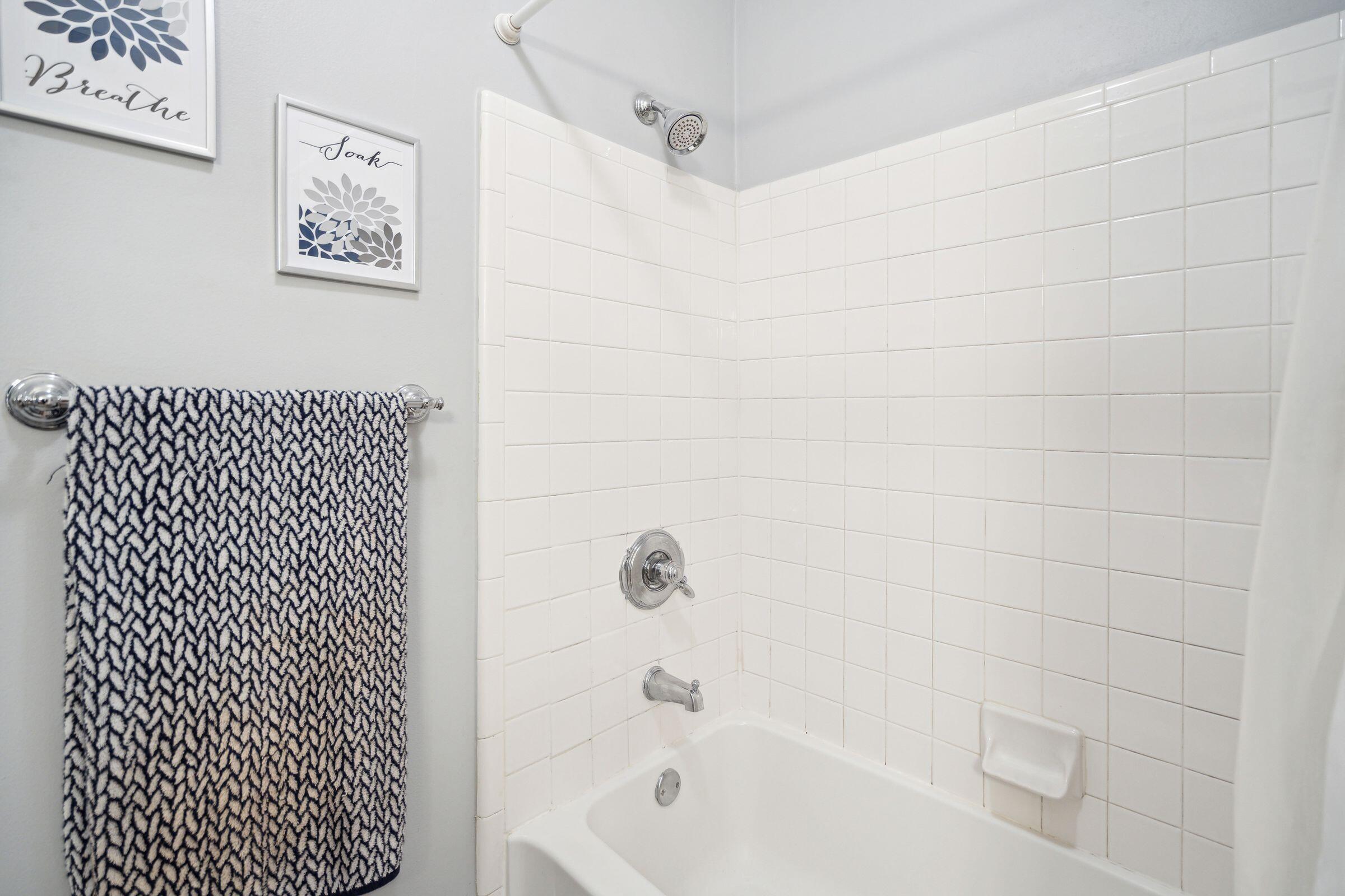 2011 North Highway 17, Unit 2300A Mount Pleasant, SC 29466 - Photo 18 of 31 2011NHighway17Unit2300A-KeenEyeMarketing