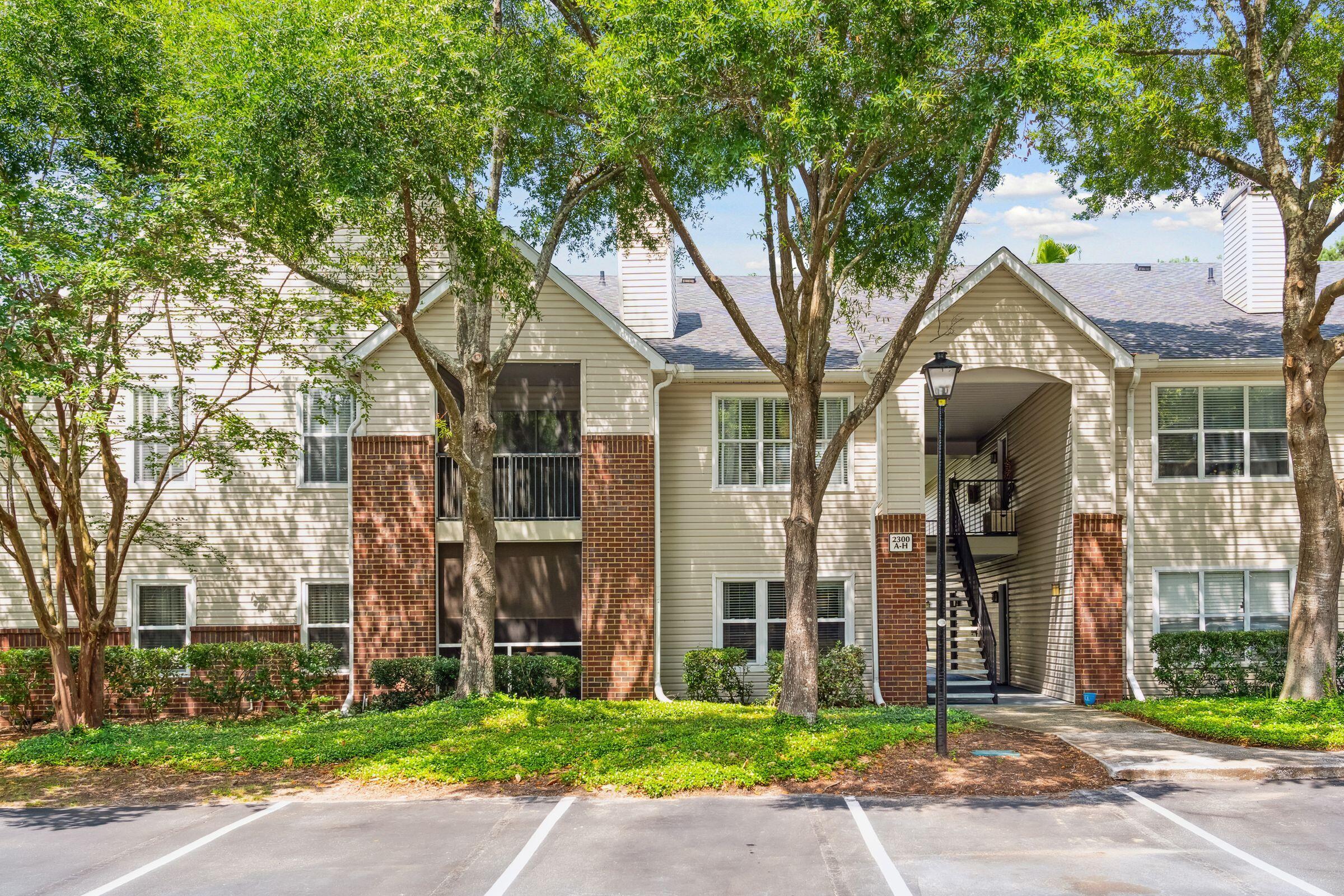 2011 North Highway 17, Unit 2300A Mount Pleasant, SC 29466 - Photo 2 of 31 2011NHighway17Unit2300A-KeenEyeMarketing